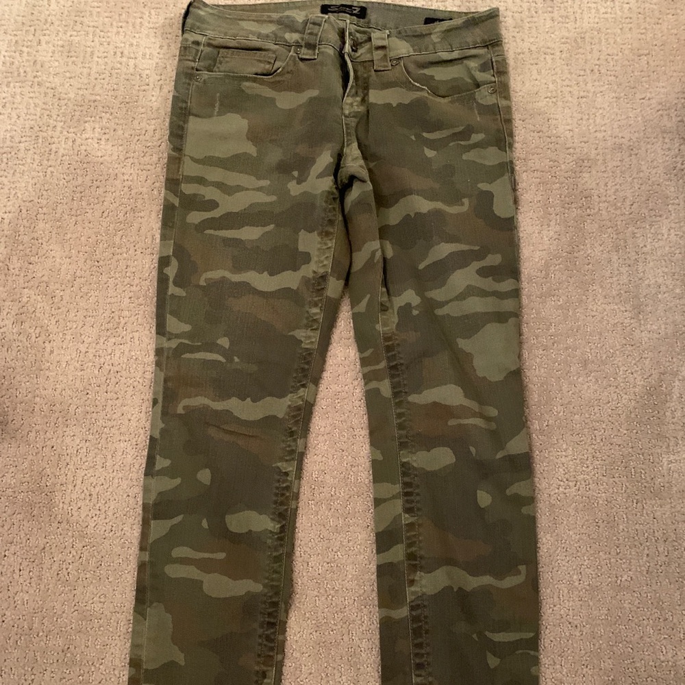 Seven7 Jeans
